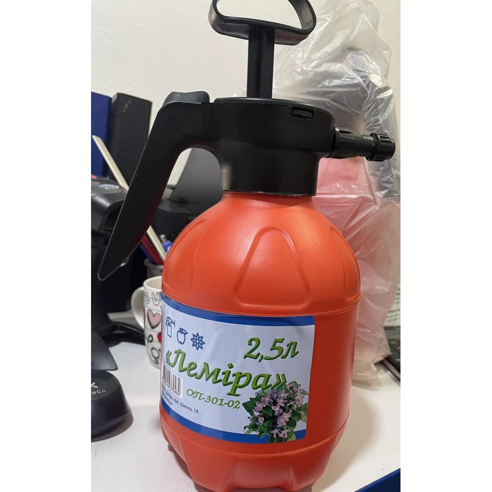 Оприскувач пневматичний 2,5л. Леміра