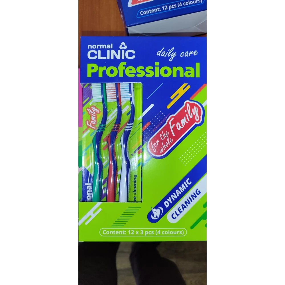 Зубна щітка normal CLINIC Professional medium 1+1+1  (середньої жорсткості)