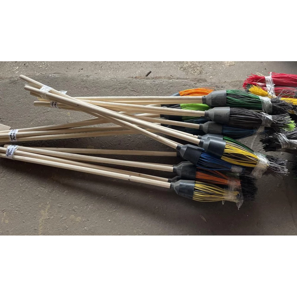 Мітла Пластмас Люкс - 4 кільця (2 кольори)