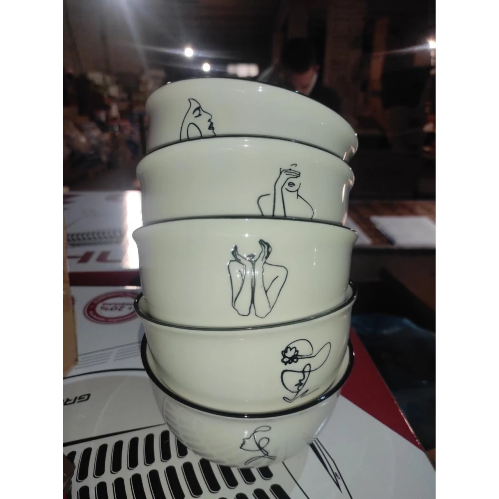 Бульйонниця Lady in white 135мм Vittora 35135