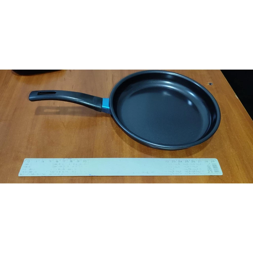 Сковоріддка 18см. металева чорна