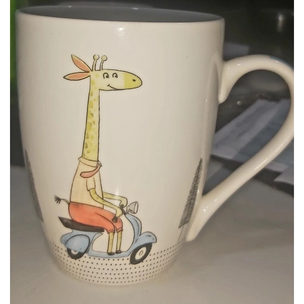 Чашка Айворі Звірята на транспорті 340мл.Vittora