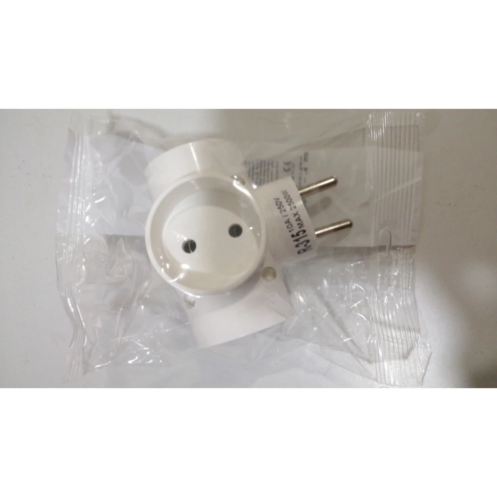 Розгалужувач тройний б/з 10А білий  Світ буд (R-315)