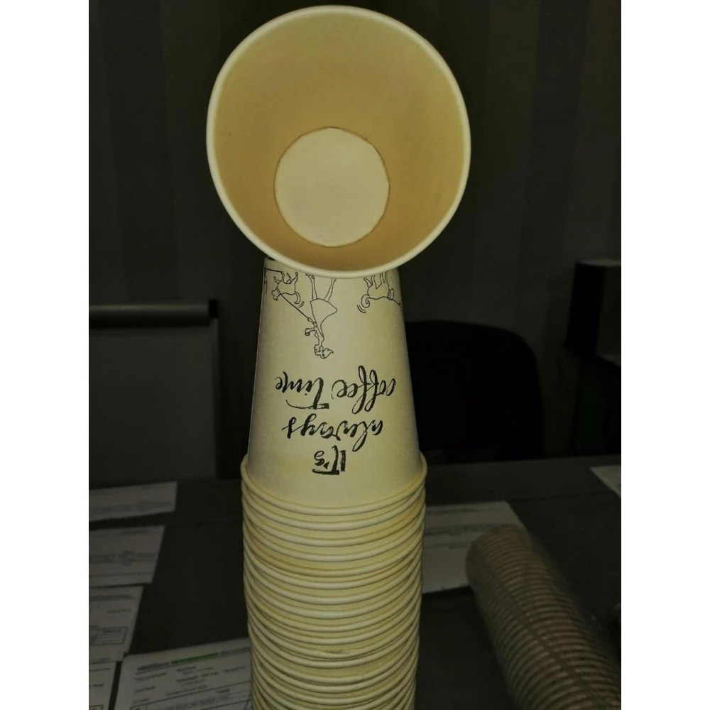 Склянка пап. кольор. 0,175 Юніта пач-50, Амерікано, ящ.-30пач.