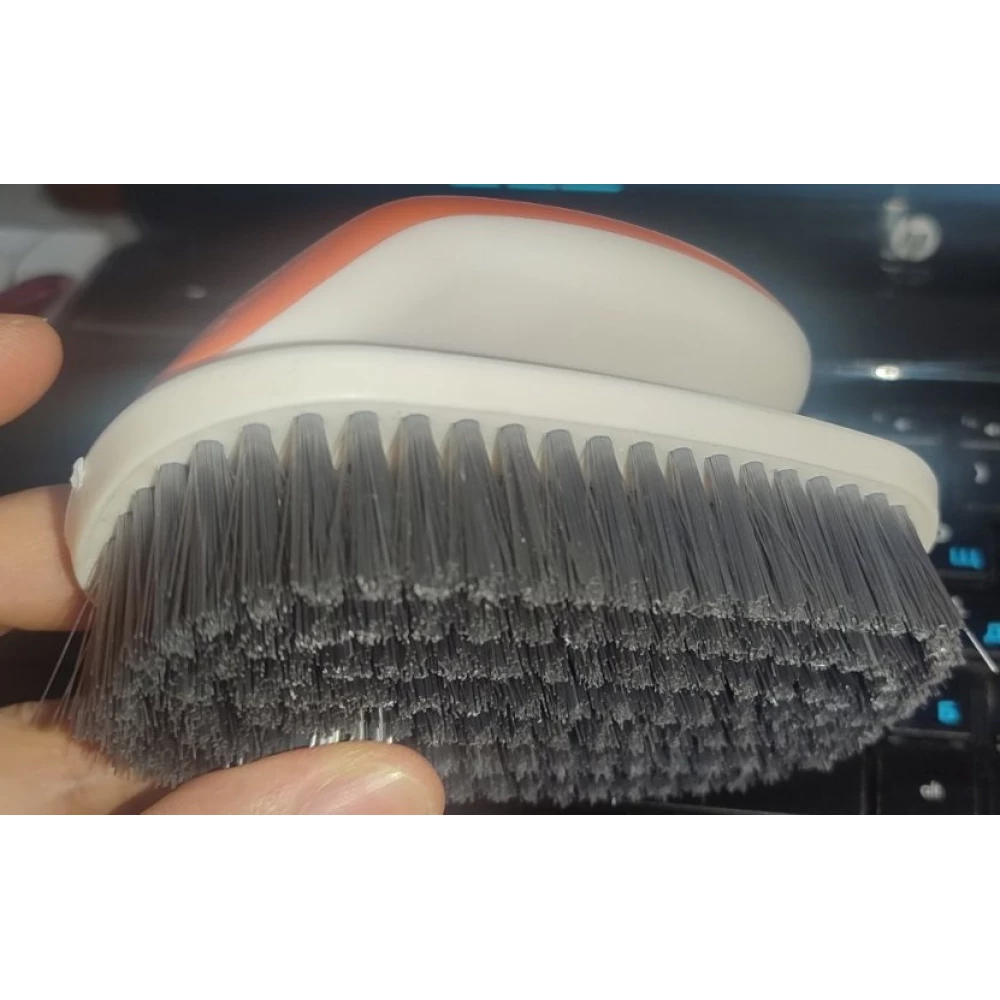 Щітка для одягу №813